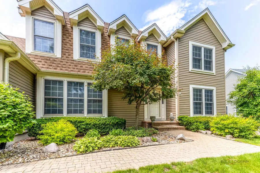 8 N Old Creek Road, Vernon Hills, IL 60061 - #3