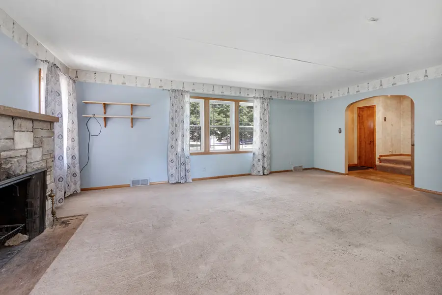 410 E Main Street, Genoa, IL 60135 - #3