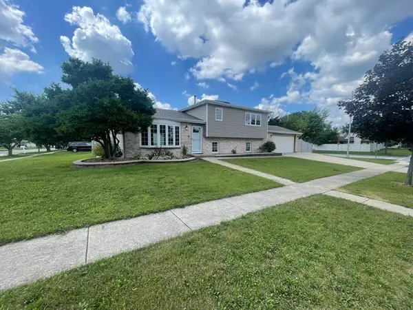 793 Six Pines Drive, Romeoville, IL 60446
