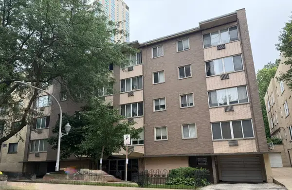 539 W Stratford Place #506, Chicago, IL 60657