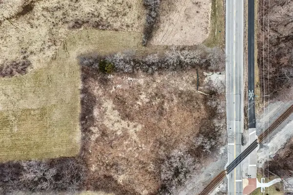 8 W Lockport Street, Plainfield, IL 60544