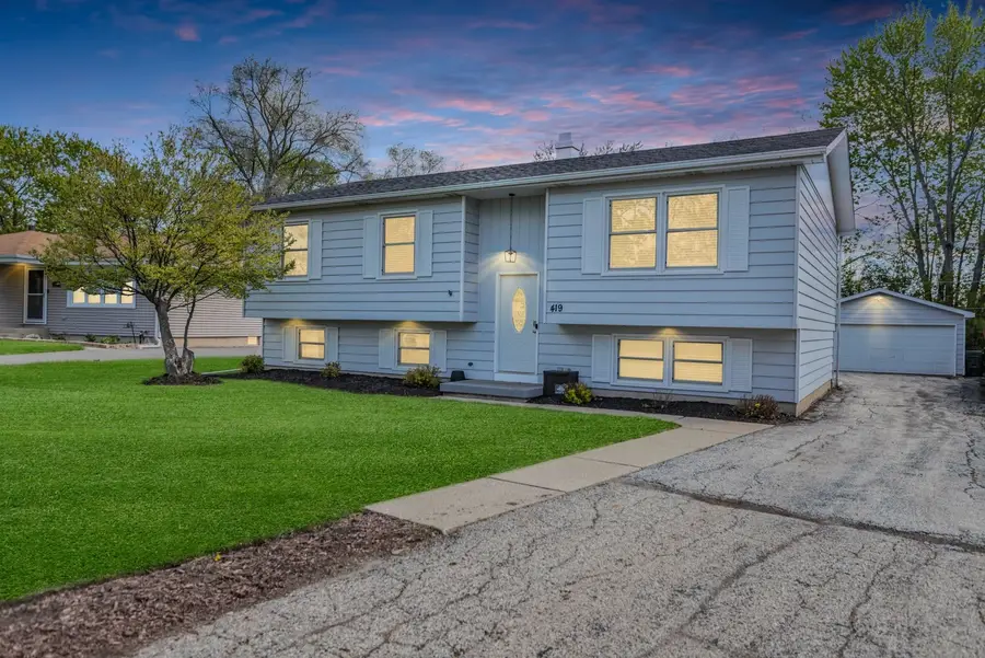 419 Deerpath Drive, Lindenhurst, IL 60046 - #2