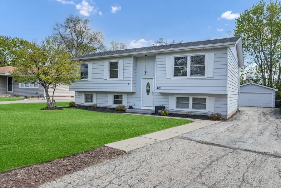 419 Deerpath Drive, Lindenhurst, IL 60046 - #3