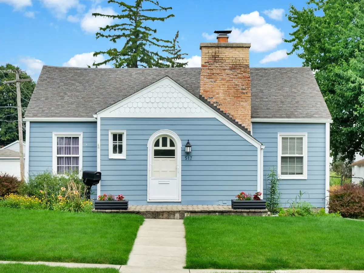 517 E Grand Lake Boulevard, West Chicago, IL 60185 - #1