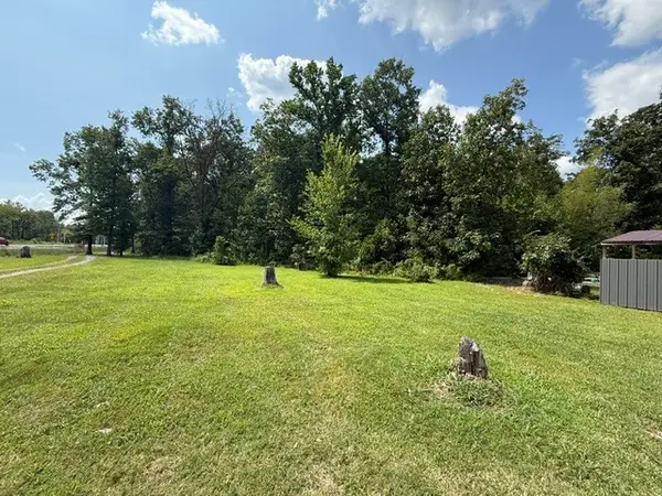 8096 Old Route 13, Marion, IL 62959