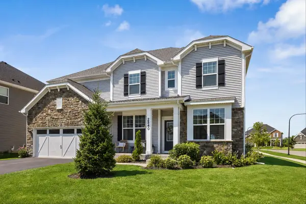 2540 Weatherbee Lane, Naperville, IL 60563