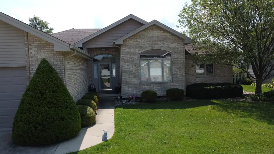 830 Coyote Trail, Manteno, IL 60950 - #2
