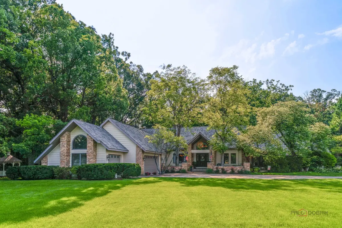 5520 Hilltop Lane, Libertyville, IL 60048 - #1