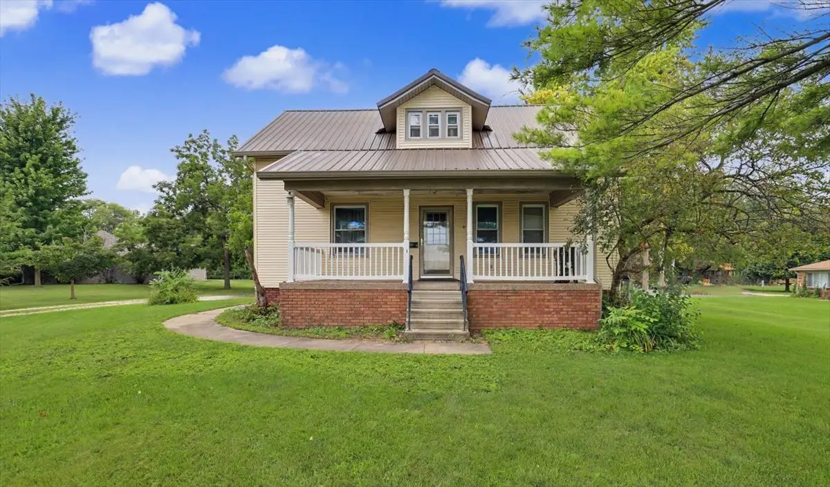290 S Chestnut Street, Minonk, IL 61760 - #1