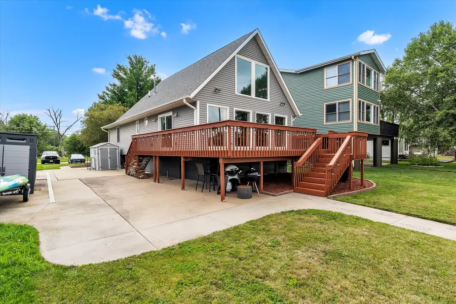 3403 S Shore Drive, Moline, IL 61265 - #2