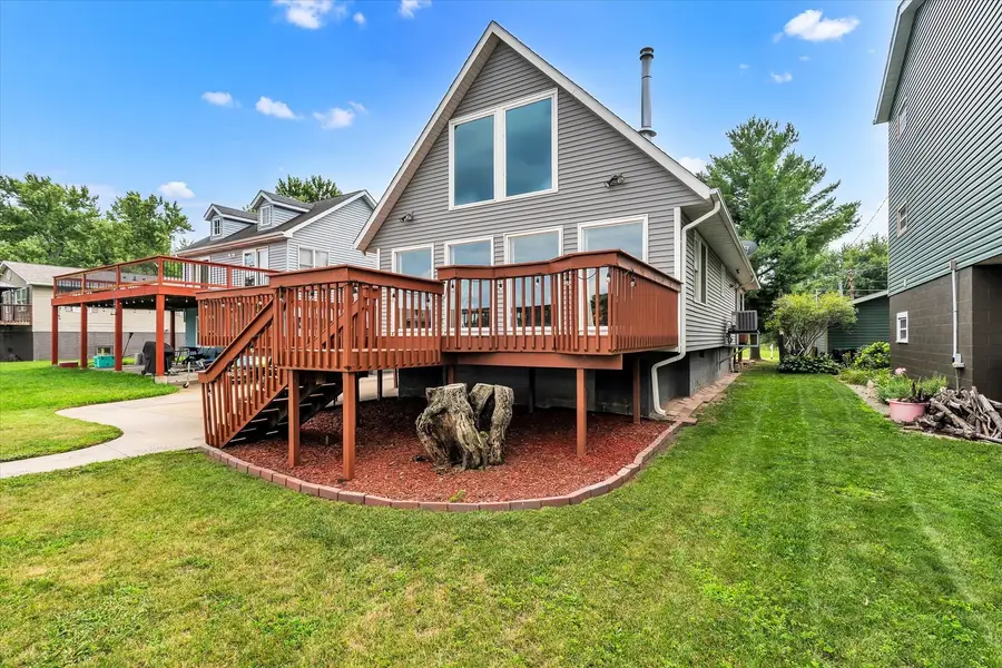 3403 S Shore Drive, Moline, IL 61265 - #3