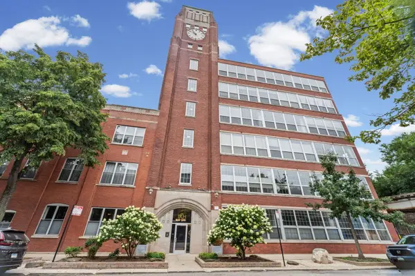1801 W Larchmont Avenue #103, Chicago, IL 60613