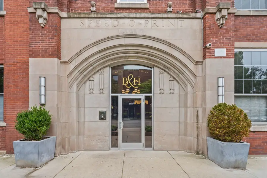 1801 W Larchmont Avenue #103, Chicago, IL 60613 - #2
