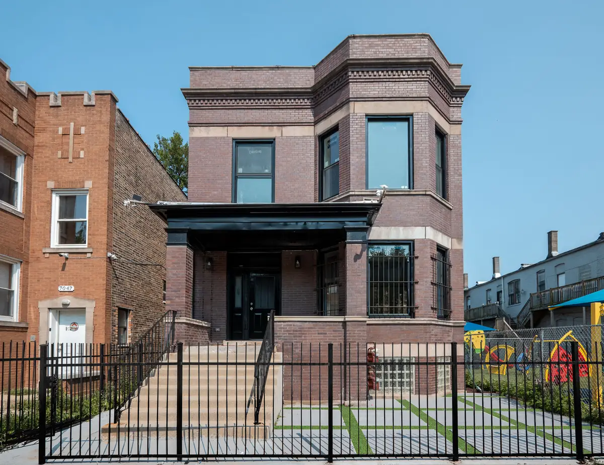 7049 S Vernon Avenue, Chicago, IL 60637 - #1