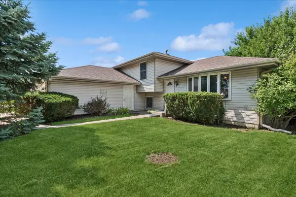 Address Withheld By Seller, Plainfield, IL 60586