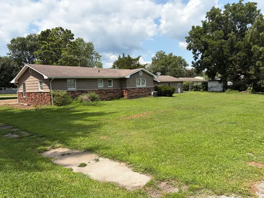 1303 E 4th Street, West Frankfort, IL 62896 - #3