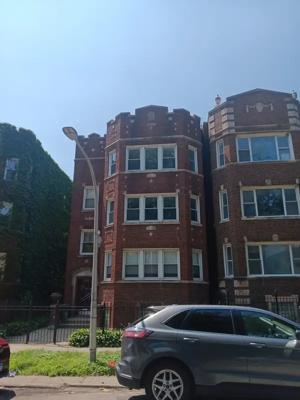 7840 S Essex Avenue, Chicago, IL 60649