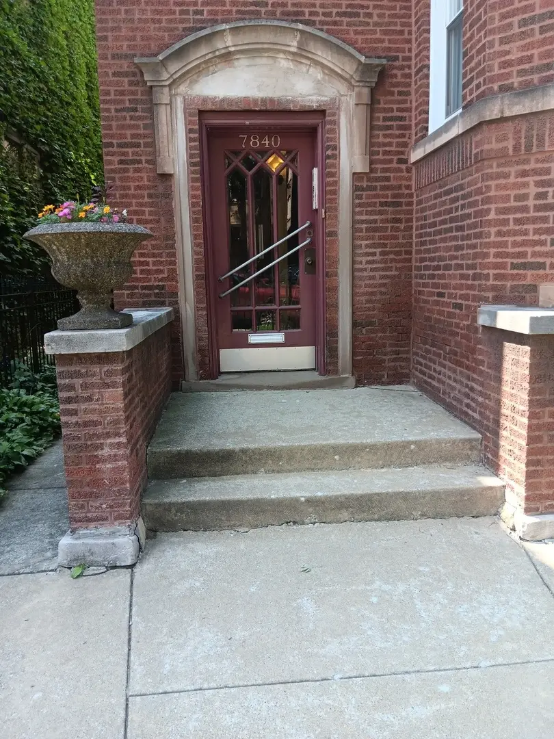 7840 S Essex Avenue, Chicago, IL 60649 - #2