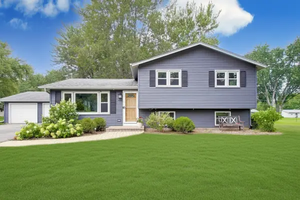 39104 N Balboa Drive, Lake Villa, IL 60046