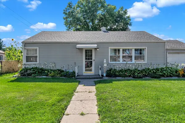 1208 18th Street, Bettendorf, IA 52722