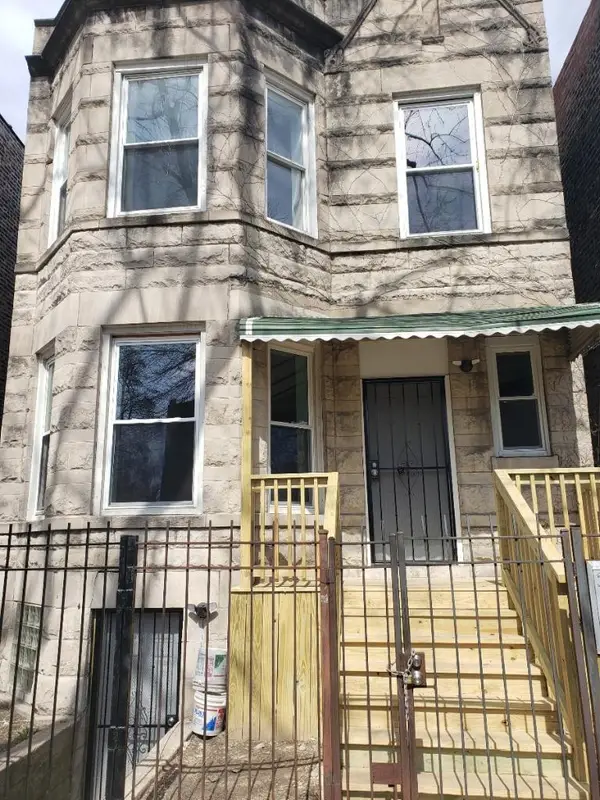3424 W Walnut Street, Chicago, IL 60624