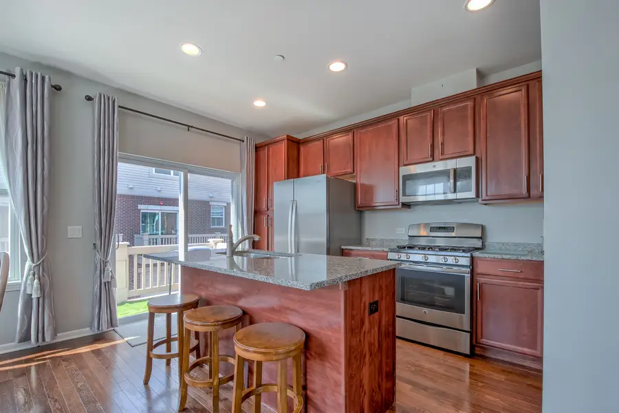200 Concord Court, Morton Grove, IL 60053 - #3