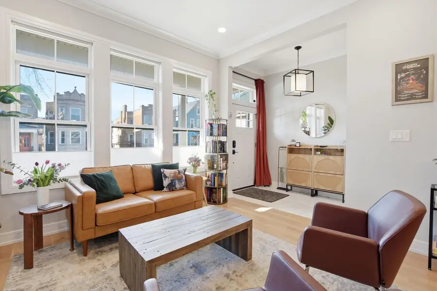 1635 N Central Park Avenue, Chicago, IL 60647 - #3