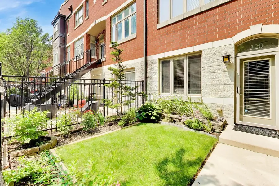 320 E 17th Street, Chicago, IL 60616 - #3