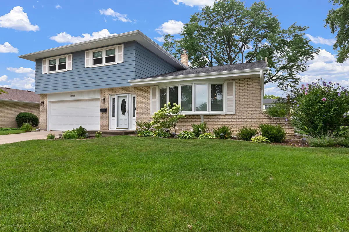 2003 E Lillian Lane, Arlington Heights, IL 60004 - #1