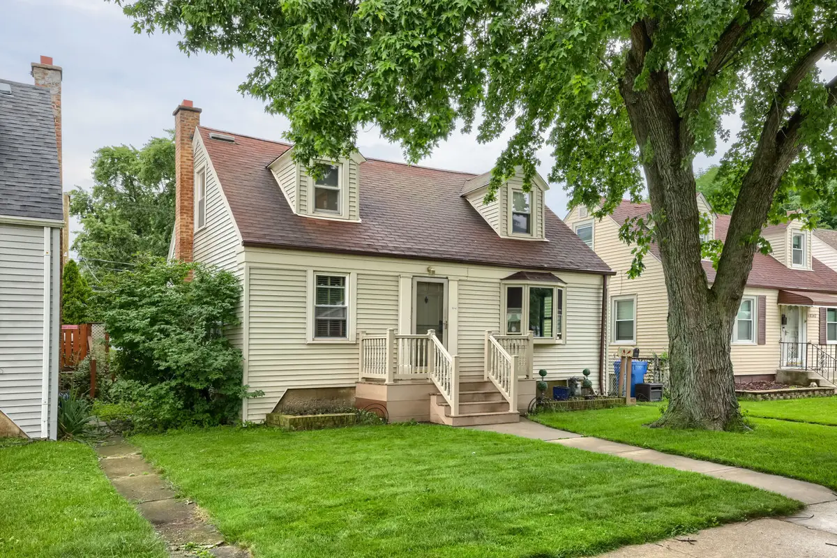 10743 S Kedzie Avenue, Chicago, IL 60655 - #1