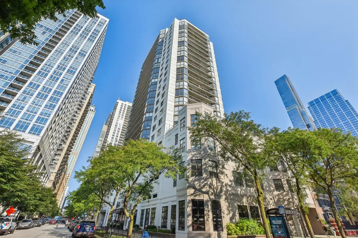 33 W Delaware Place #20G, Chicago, IL 60610 - #1