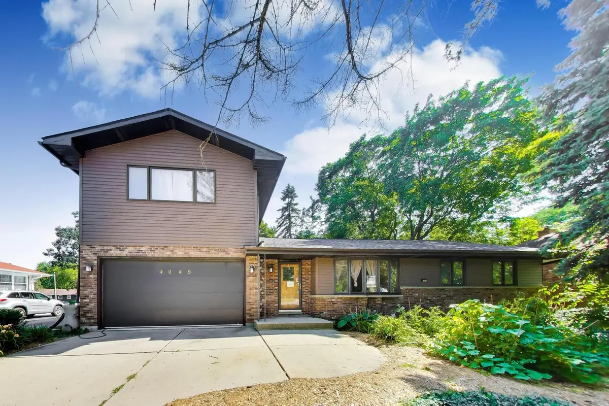 4049 Grandview Avenue, Gurnee, IL 60031 - #1