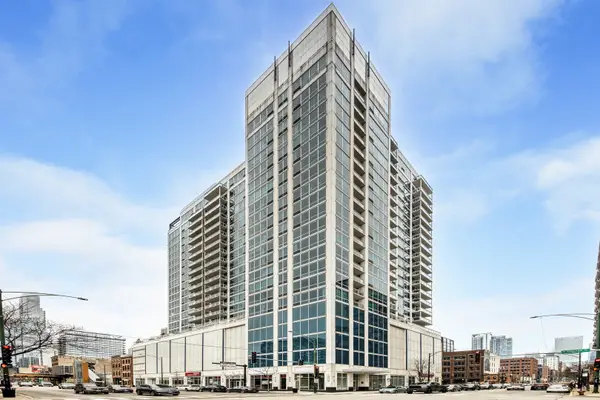 757 N Orleans Street #1704, Chicago, IL 60654