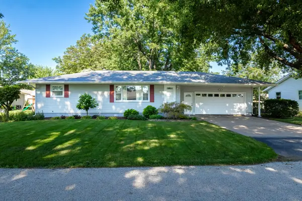 727 Hawthorne Court, Geneseo, IL 61254