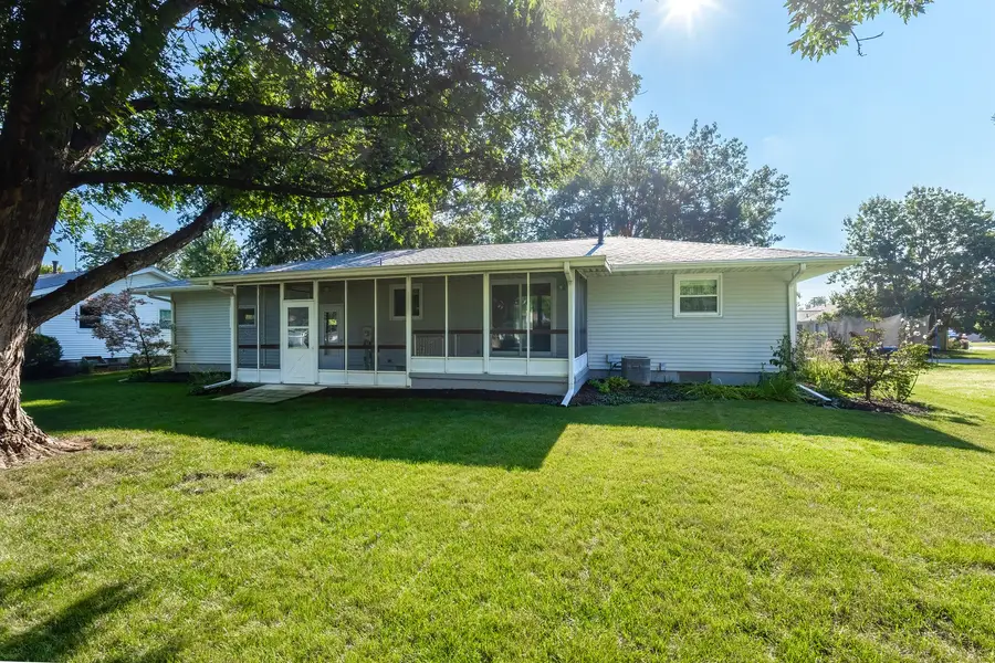 727 Hawthorne Court, Geneseo, IL 61254 - #3