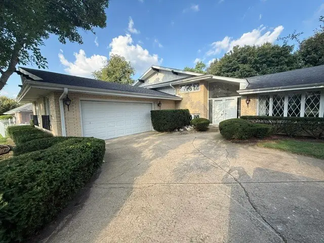 12217 S Flambeau Drive, Palos Heights, IL 60463 - #2