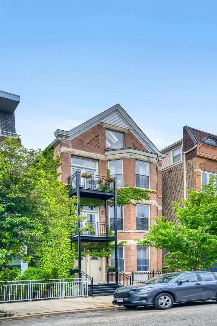 1508 W Cortez Street #2, Chicago, IL 60642 - #3