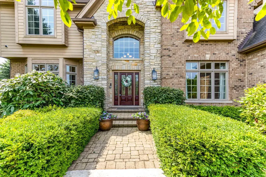 37W209 Deer Pond Court, Saint Charles, IL 60175 - #2
