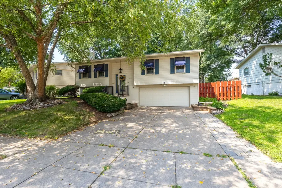 2928 Oxford Drive, Bettendorf, IA 52722 - #2