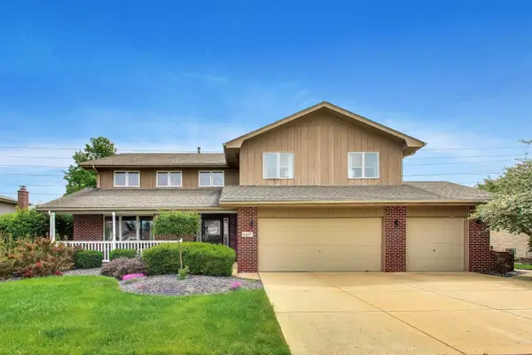 8407 Brookside Glen Drive, Tinley Park, IL 60487