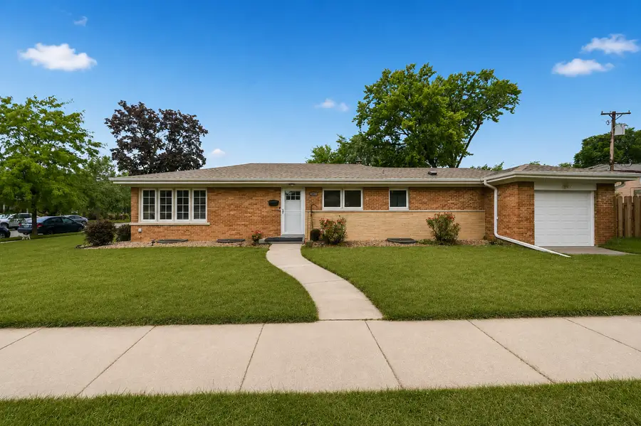 8601 Saint Louis Avenue, Skokie, IL 60076 - #2