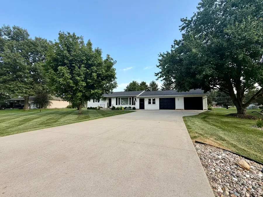 28121 Woodside Drive, Rock Falls, IL 61071 - #2