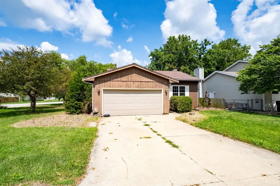 2107 Woodhavens Drive, Bloomington, IL 61701 - #2
