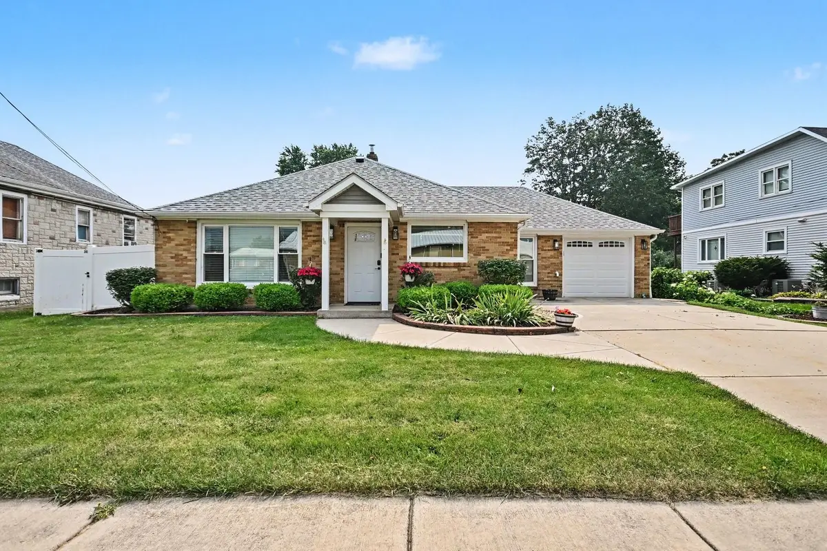 22 Galligan Road, Gilberts, IL 60136 - #1
