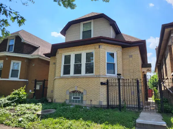 3042 N Lowell Avenue, Chicago, IL 60641
