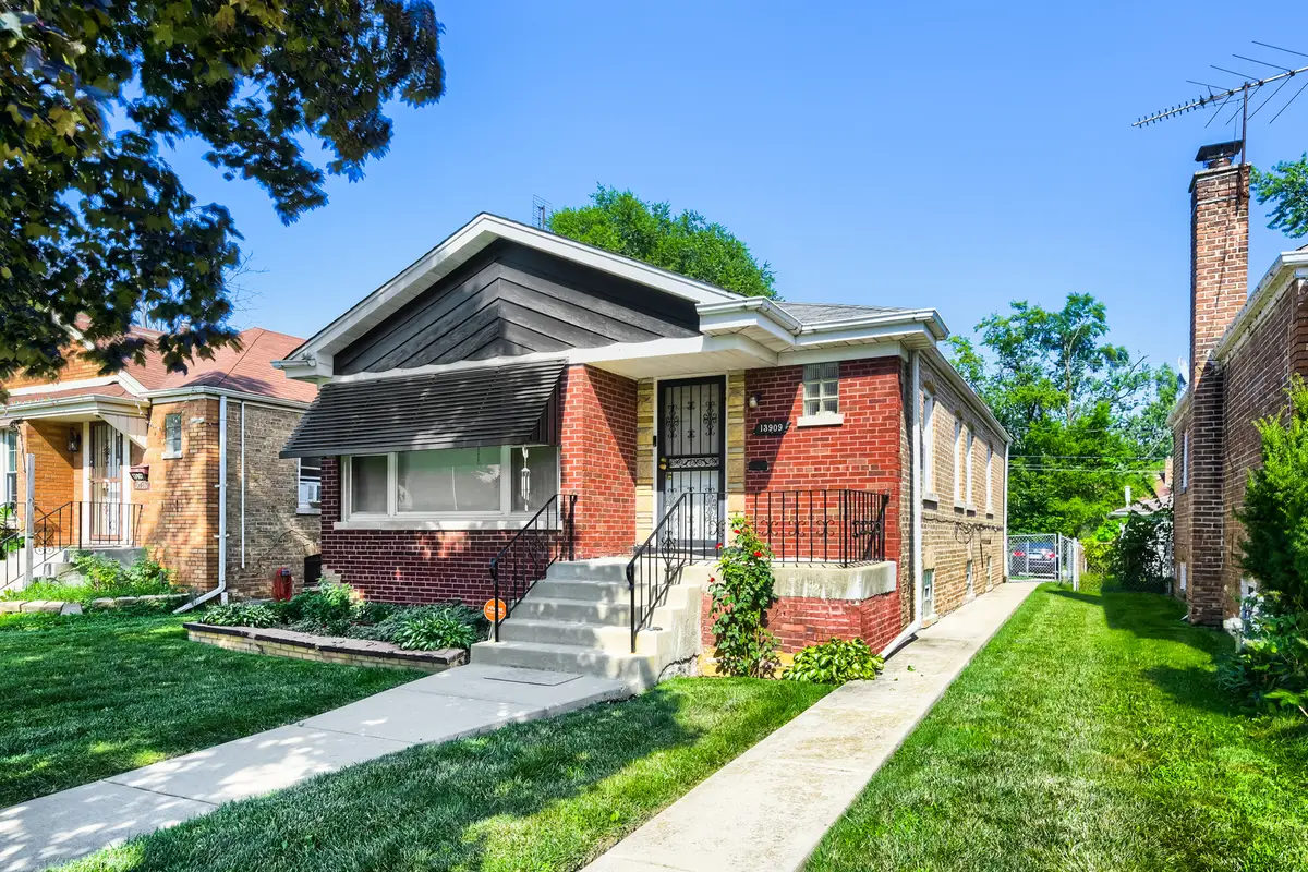 13909 S School Street, Riverdale, IL 60827 - #1