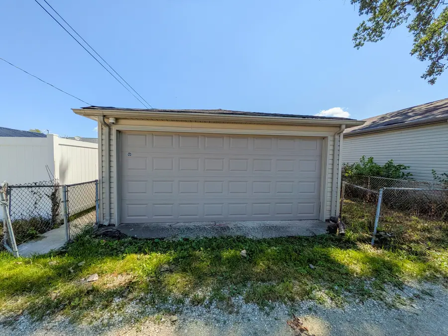 8636 Massasoit Avenue, Burbank, IL 60459 - #3