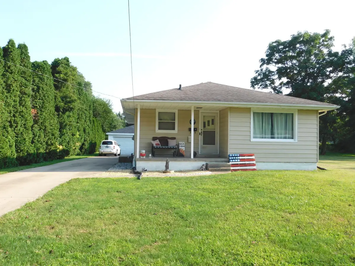 213 Sangamon Street, Streator, IL 61364 - #1