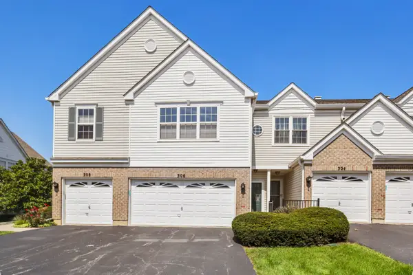 306 Gazebo Lane, Lombard, IL 60148