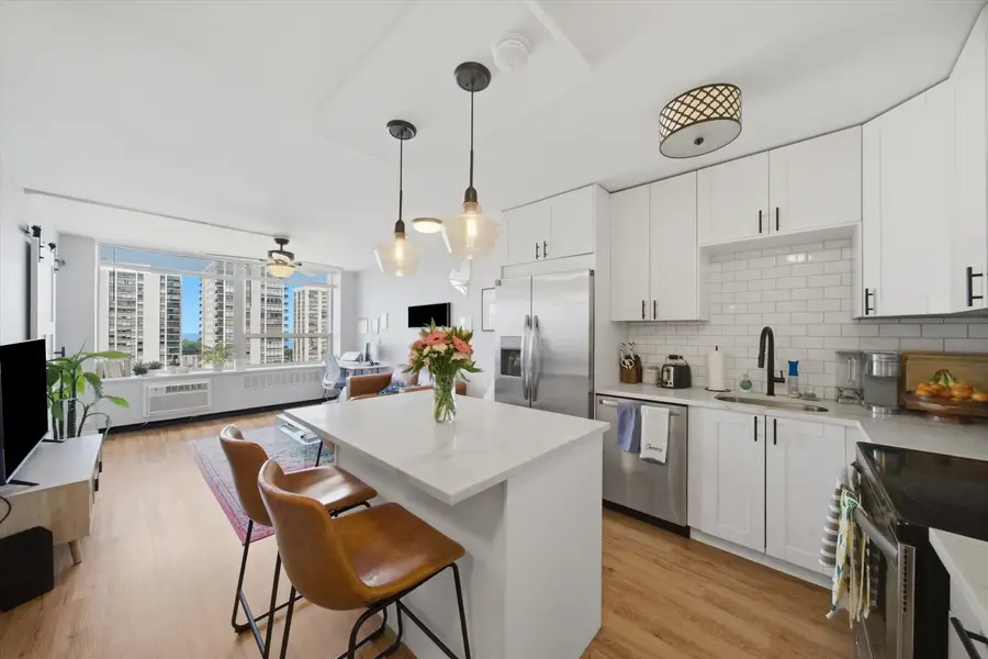 1360 N Sandburg Terrace #2104C, Chicago, IL 60610 - #3